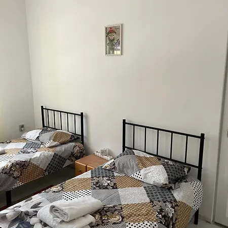 Apartament Mazsola *